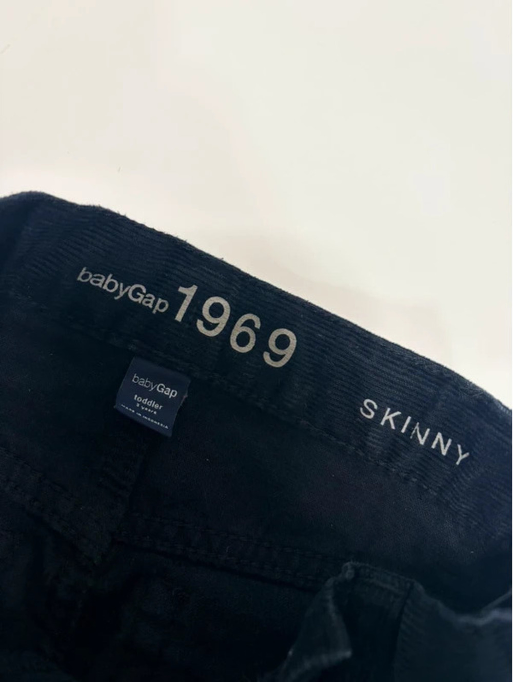 BabyGap Black Corduroy Skinny Pants - Picture 3 of 7